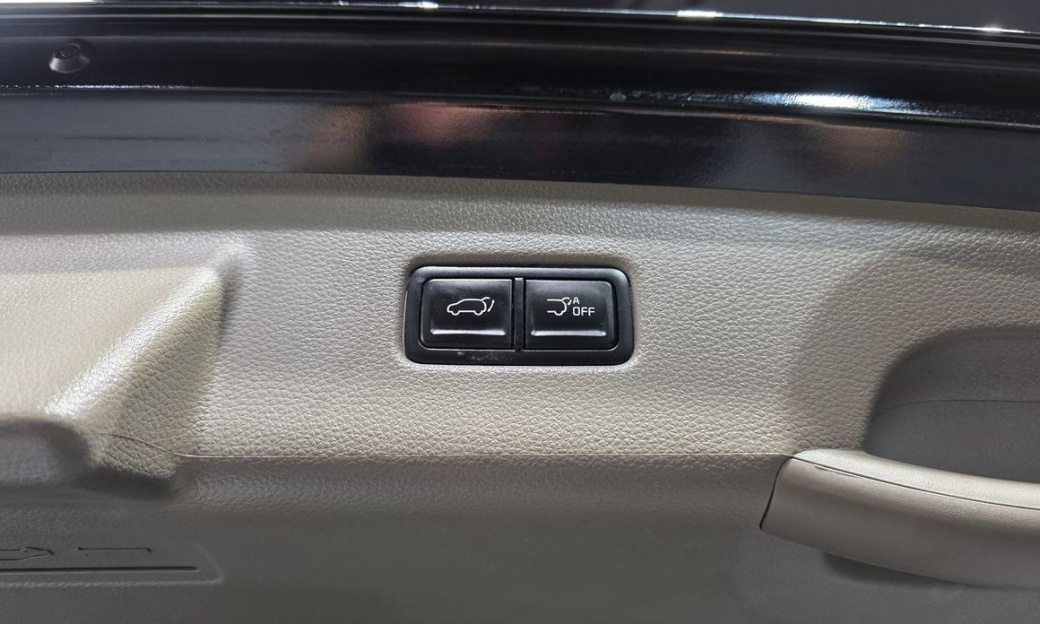 Kia Carnival 9-Seater Signature, 2025
