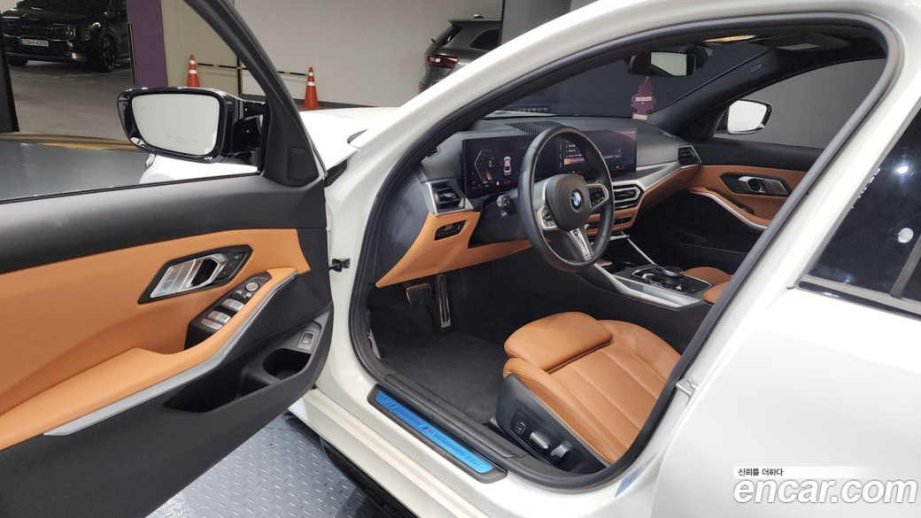 BMW 3-Series 320i M Sport, 2023
