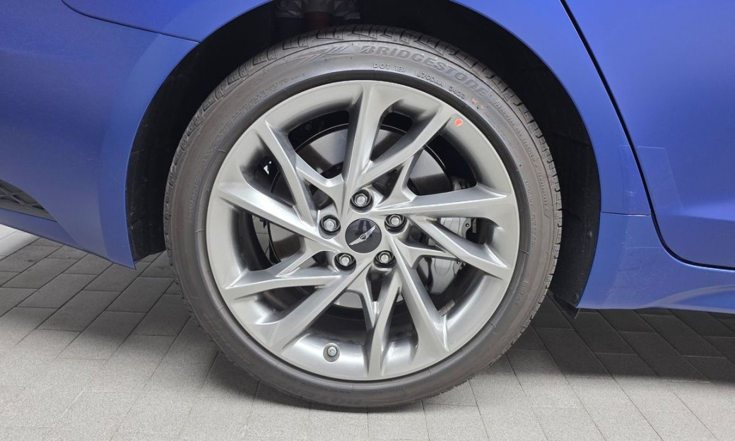Genesis G70 Gasoline 2.5T 4WD, 2025