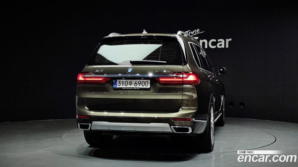 BMW X7 xDrive 40i Design Pure Excellence 7-Seater, 2022