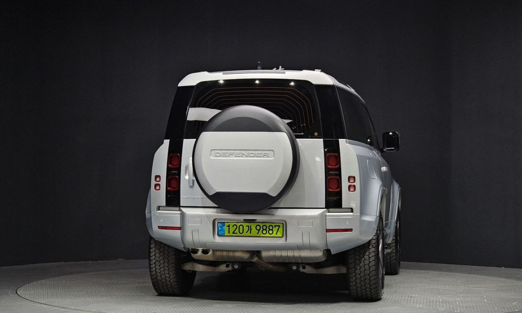 Land Rover Defender 90 D250 XS Edition, 2024