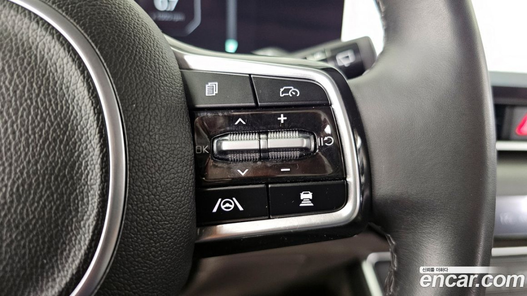 Kia Carnival 9-Seater Prestige, 2024