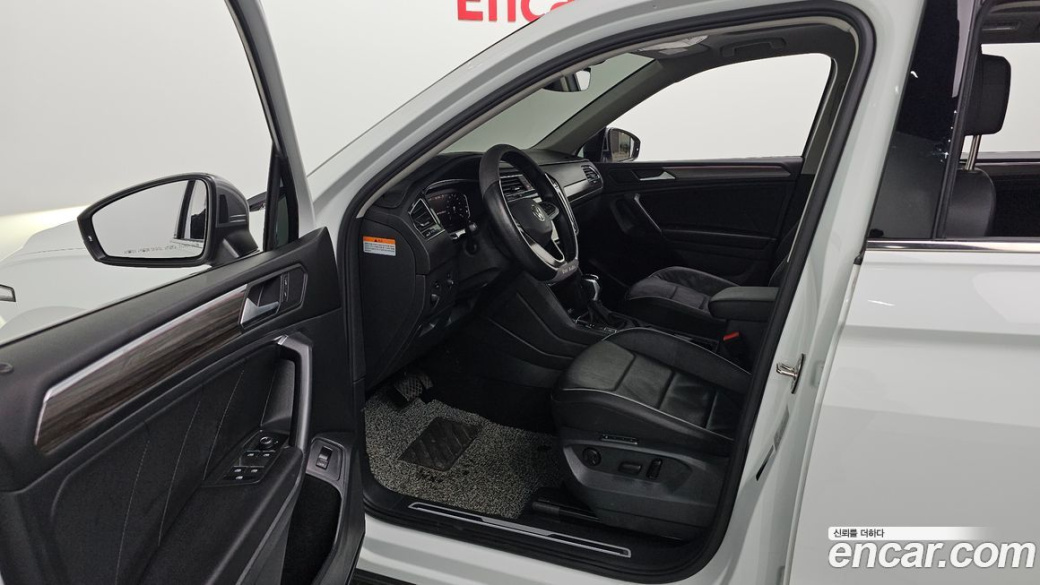 Volkswagen Tiguan 2.0 TSI Prestige, 2023