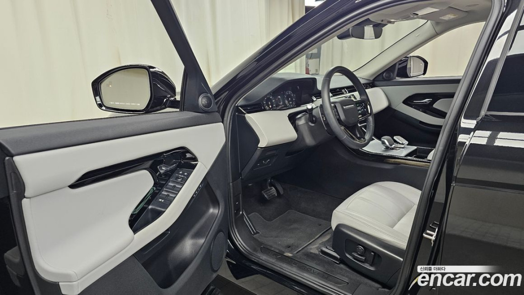 Land Rover Range Rover Evoque P250 S, 2025