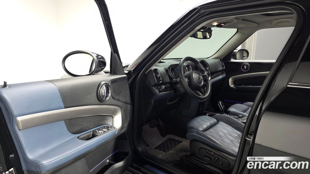 Mini Countryman ALL4 Classic Launch Pack, 2023