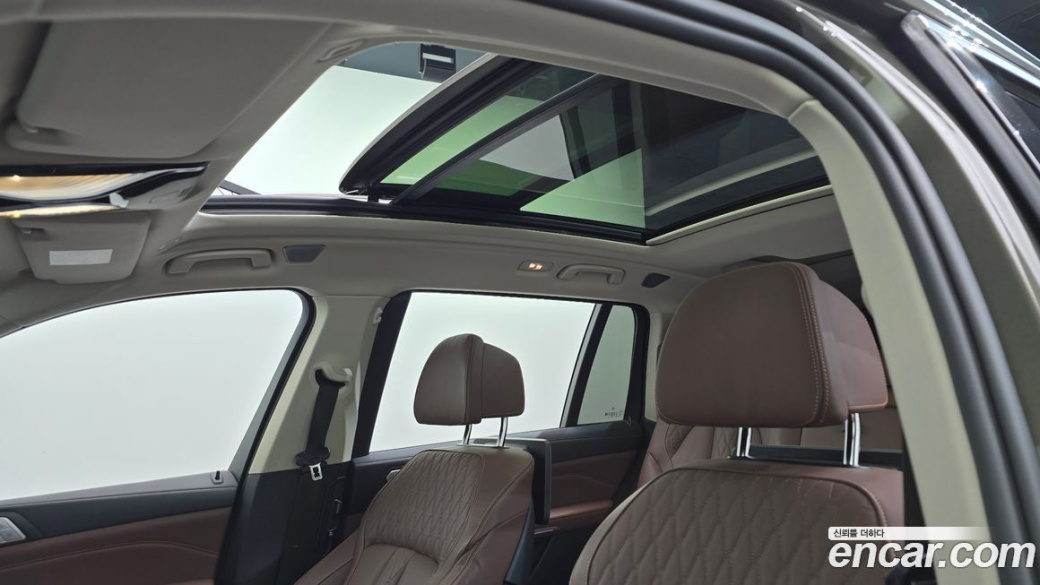 BMW X7 xDrive 40i Design Pure Excellence 7-Seater, 2022