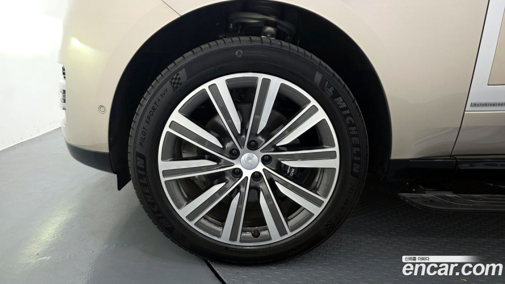 Land Rover Range Rover D350 Autobiography Long Wheel Base, 2024