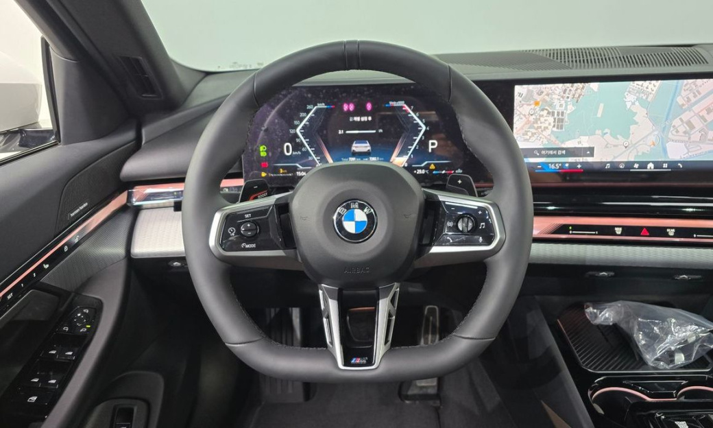 BMW 5-Series 520i M Sport, 2025