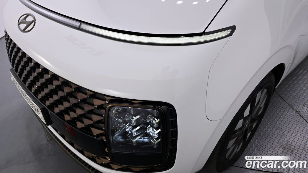Hyundai Staria 2WD Camping Car, 2024