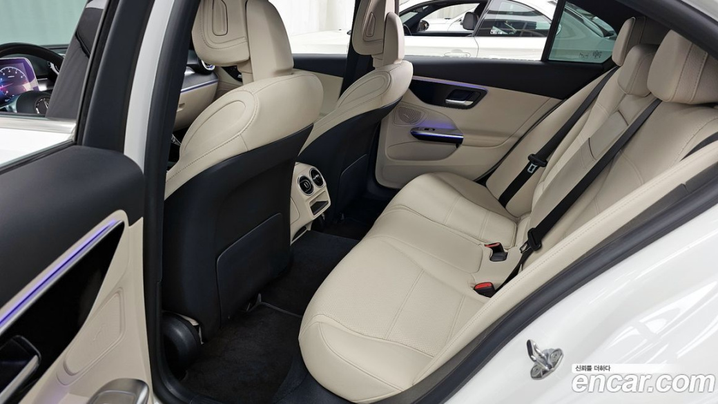 Mercedes-Benz C-Class C300 4MATIC Avantgarde, 2023