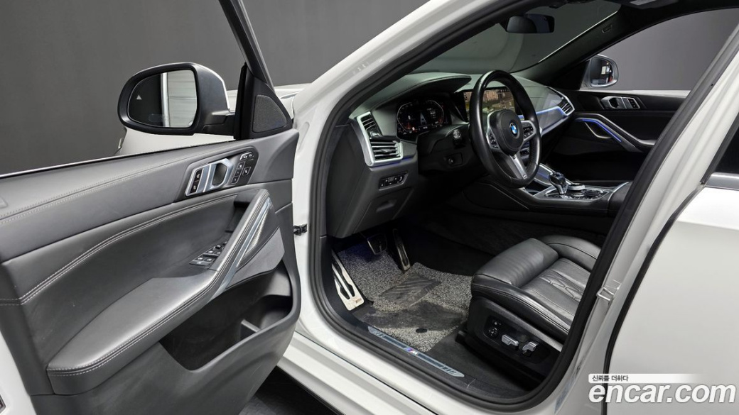 BMW X6 xDrive40i M Sport, 2022