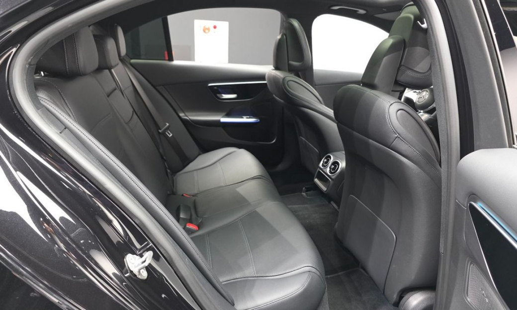 Mercedes-Benz C-Class C300 4MATIC Avantgarde, 2023