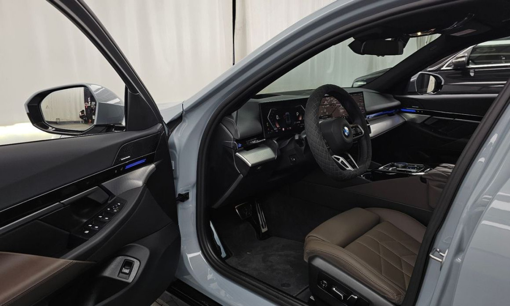 BMW 5-Series 520i M Sport, 2024