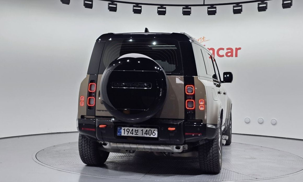 Land Rover Defender 110 P400 X, 2025