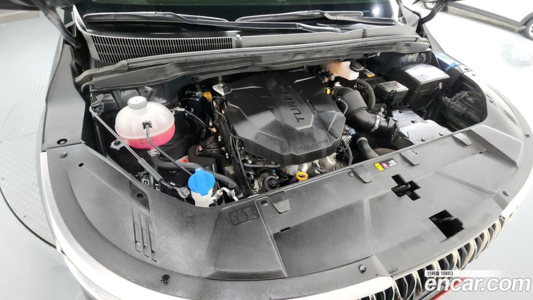 Kia Carnival 7-Seater Hi-Limousine, 2023