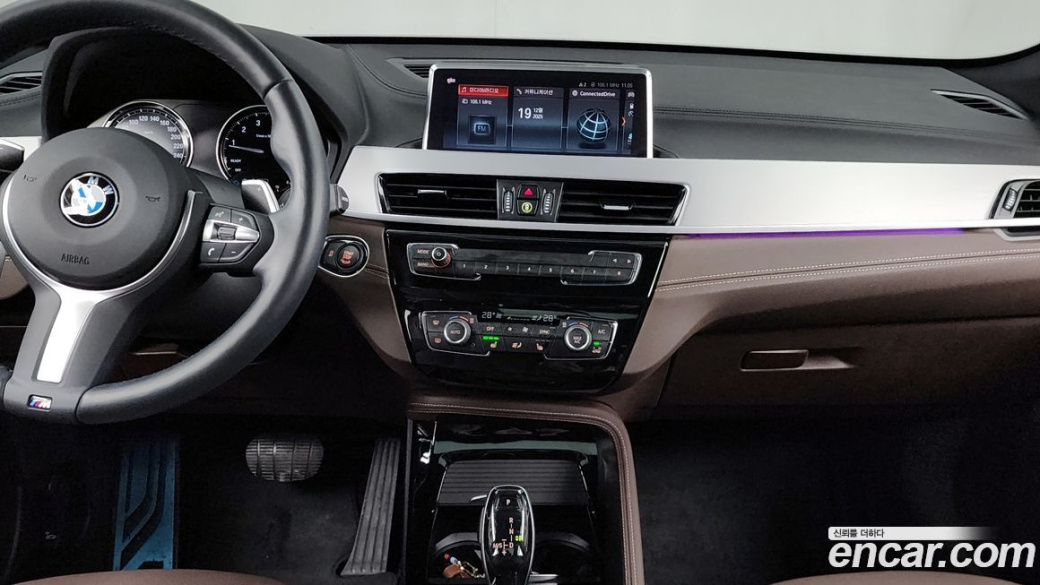 BMW X1 xDrive 20i M Sport, 2022