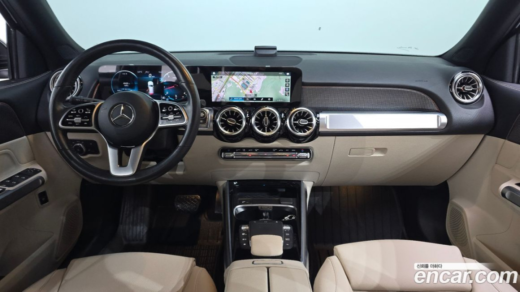Mercedes-Benz GLB-Class GLB220, 2021