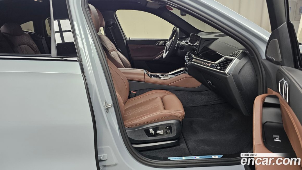 BMW X6 xDrive40i M Sport, 2025