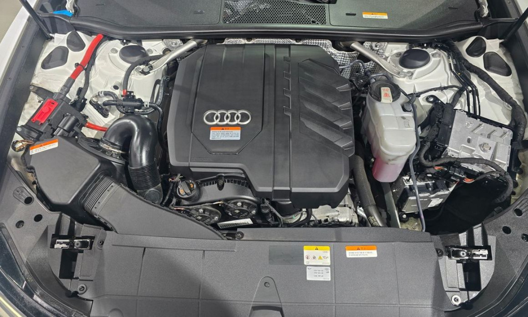 Audi A6 45 TFSI, 2023