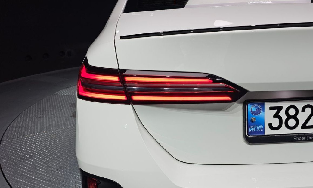 BMW 5-Series 520i Special Edition, 2024