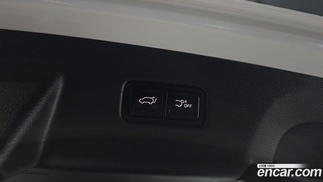 Kia Carnival 9-Seater Signature, 2023