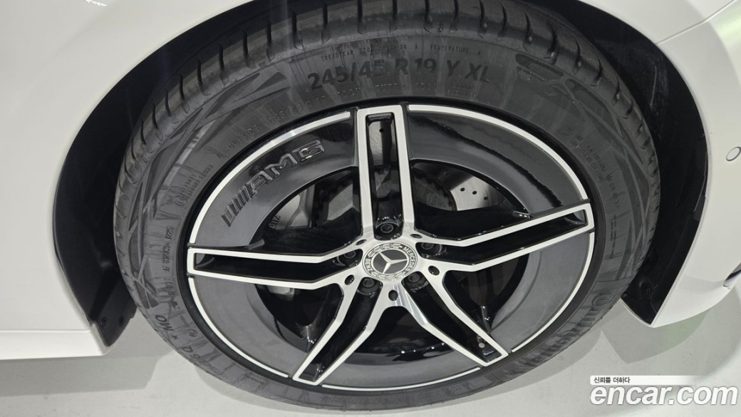 Mercedes-Benz E-Class E200 AMG Line, 2026