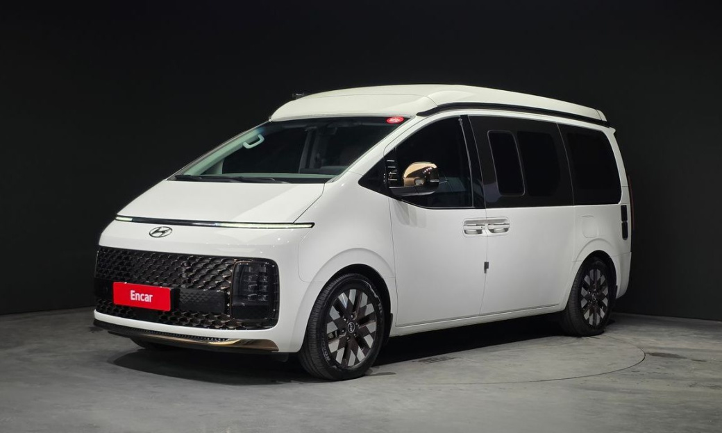 Hyundai Staria 2WD Camping Car, 2024