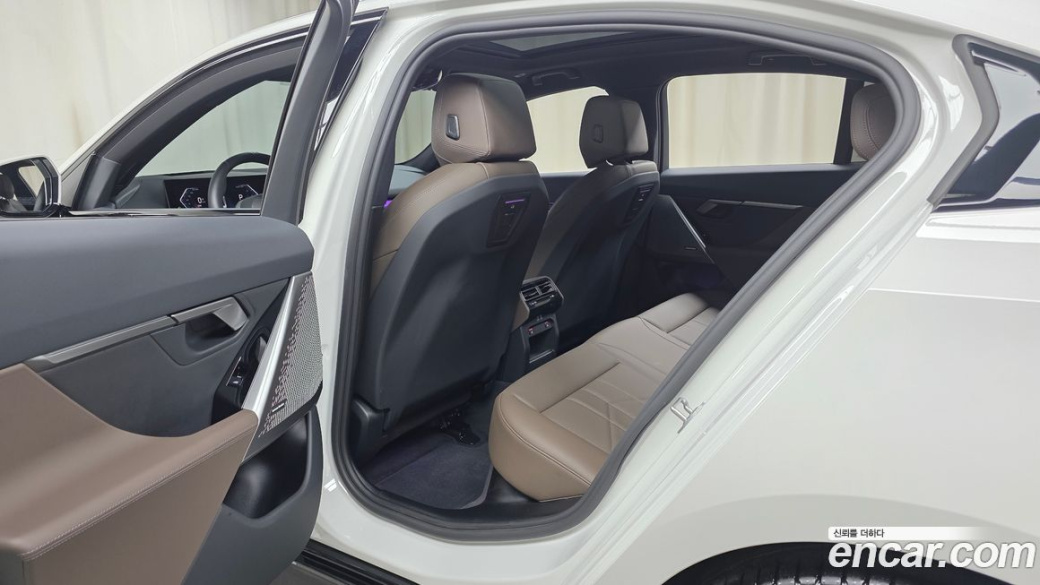 BMW 5-Series 520i M Sport, 2025