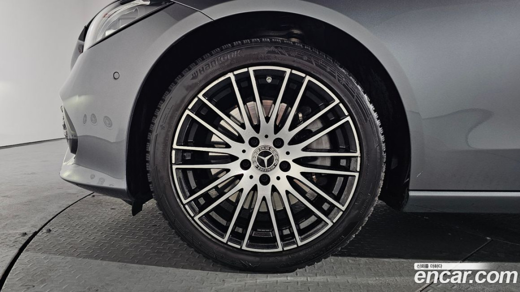Mercedes-Benz C-Class C200 4MATIC Avantgarde, 2022