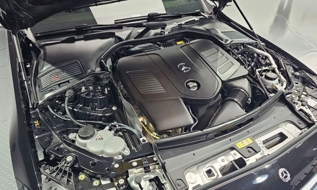 Mercedes-Benz C-Class C200 Avantgarde, 2024