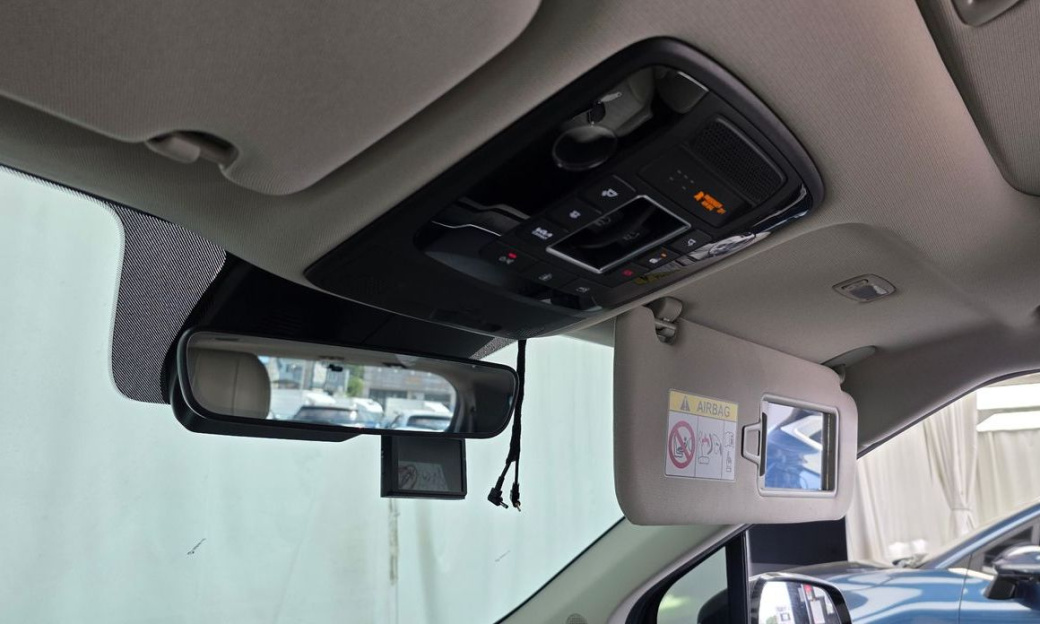 Kia Carnival 7-Seater Signature, 2022