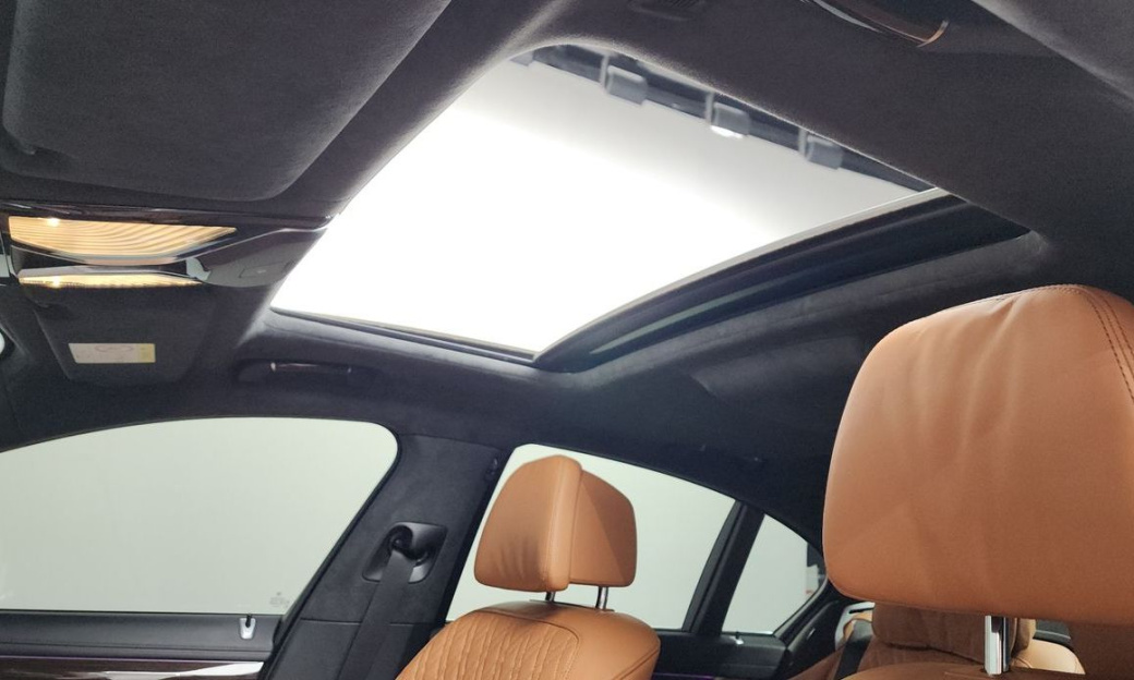 BMW 7-Series 740i Design Pure Excellence, 2022