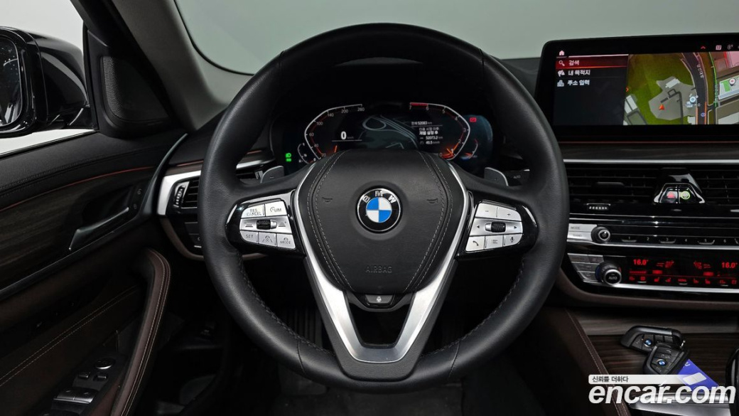BMW 5-Series 530i xDrive Luxury, 2023