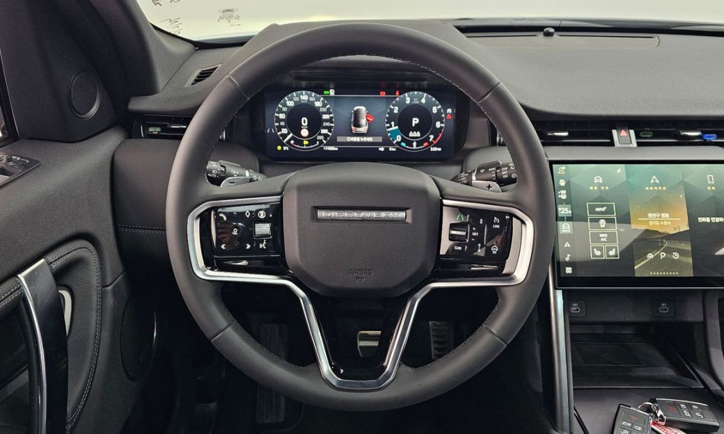 Land Rover Discovery Sport P250 Dynamic SE, 2024