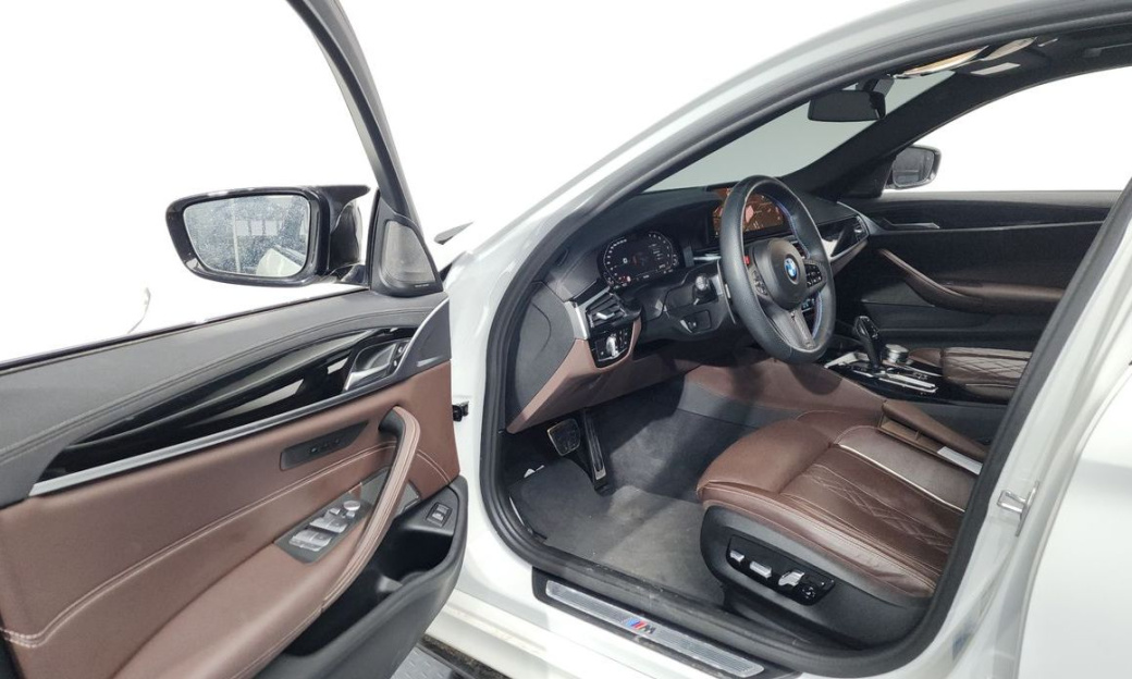 BMW 5-Series 530i M Sport Package, 2022