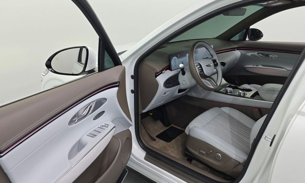 Genesis GV70 2.5T Gasoline 2WD, 2025