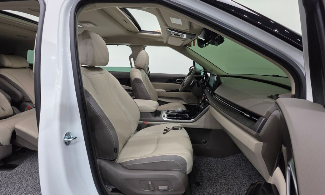 Kia Carnival 7-Seater Noblesse, 2023