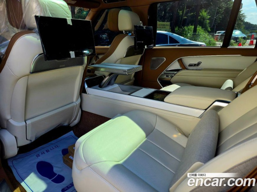 Land Rover Range Rover P530 SV Long Wheel Base, 2023