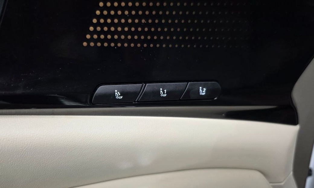 Kia Carnival 9-Seater Hi Limousine, 2024