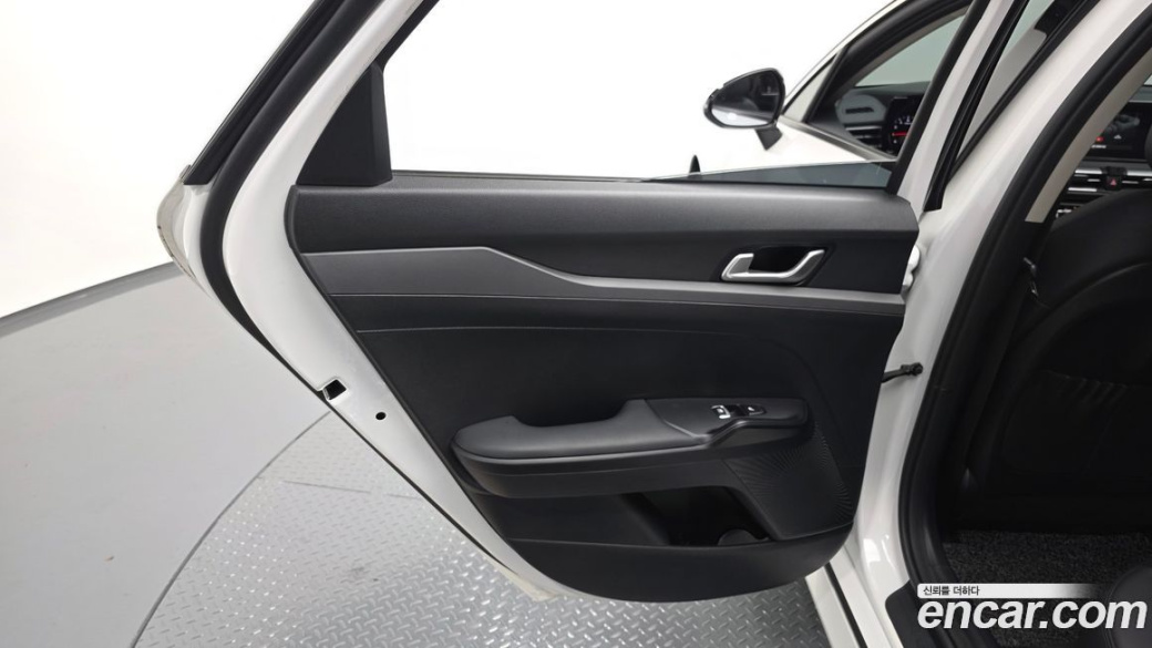 Kia K5 2.0, 2023