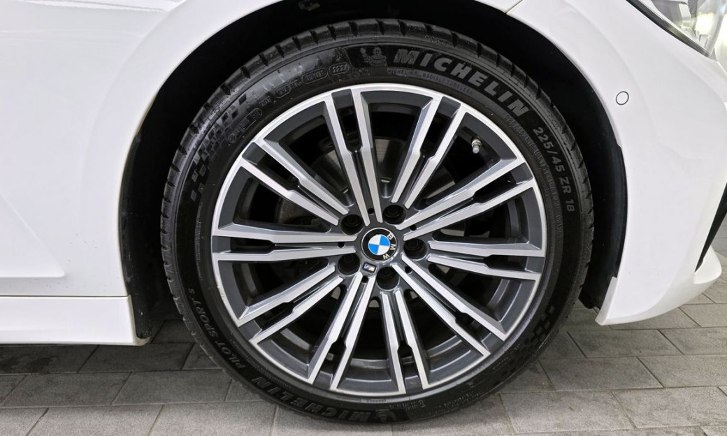 BMW 3-Series 320i M Sport, 2022