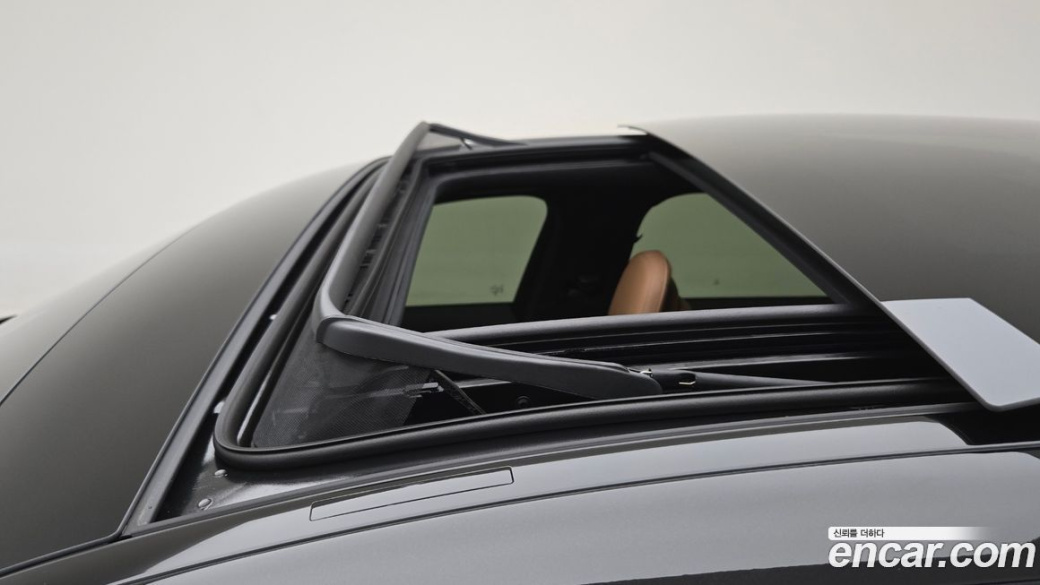Mercedes-Benz E-Class E300 4MATIC Exclusive, 2025