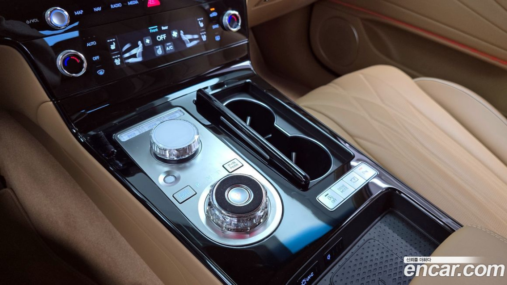 Genesis G80 Gasoline 2.5 Turbo AWD, 2025