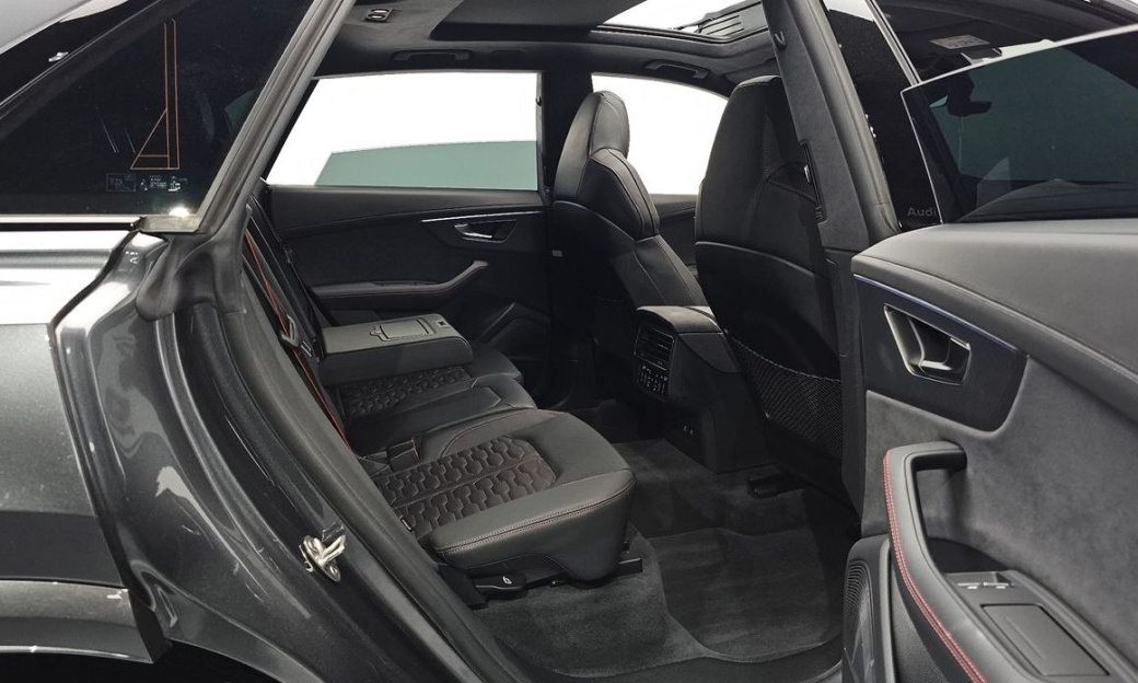 Audi RSQ8 4.0 TFSI Quattro Performance, 2025