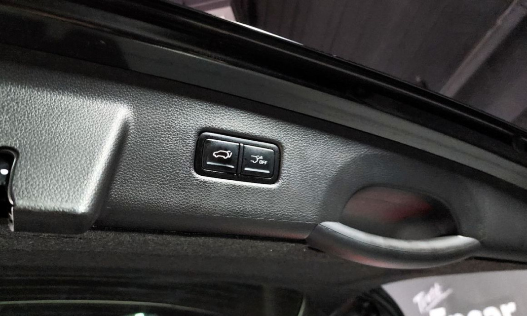 Kia Carnival 7-Seater Noblesse, 2024