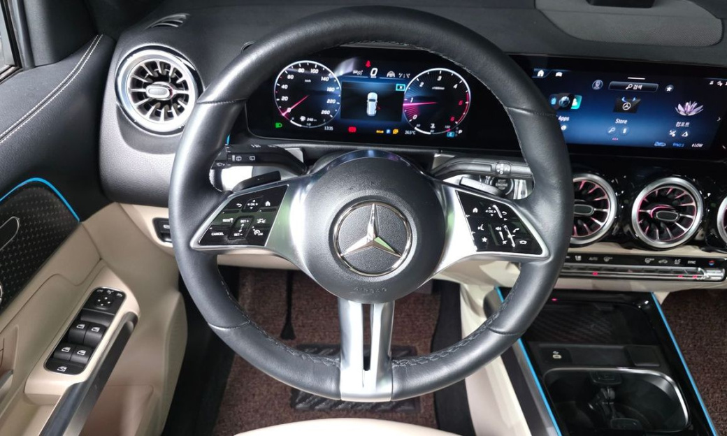 Mercedes-Benz GLB-Class GLB200 d, 2024