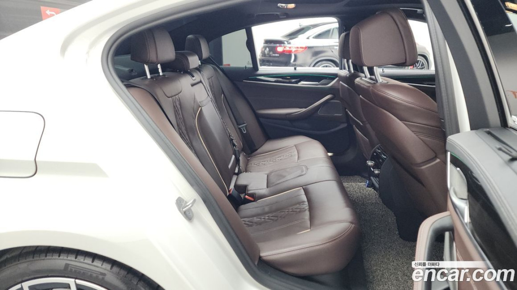 BMW 5-Series 530i M Sport Package, 2022