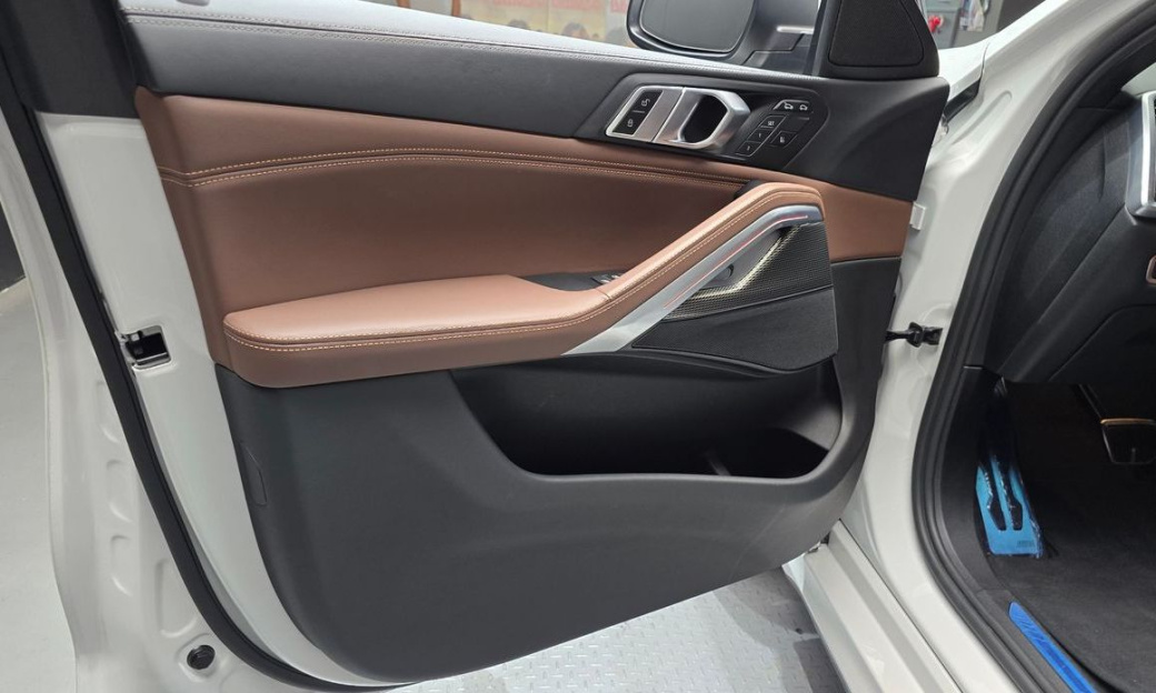 BMW X6 xDrive40i M Sport, 2022