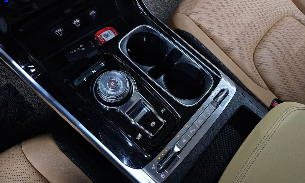 Kia Carnival 9-Seater Noblesse, 2023