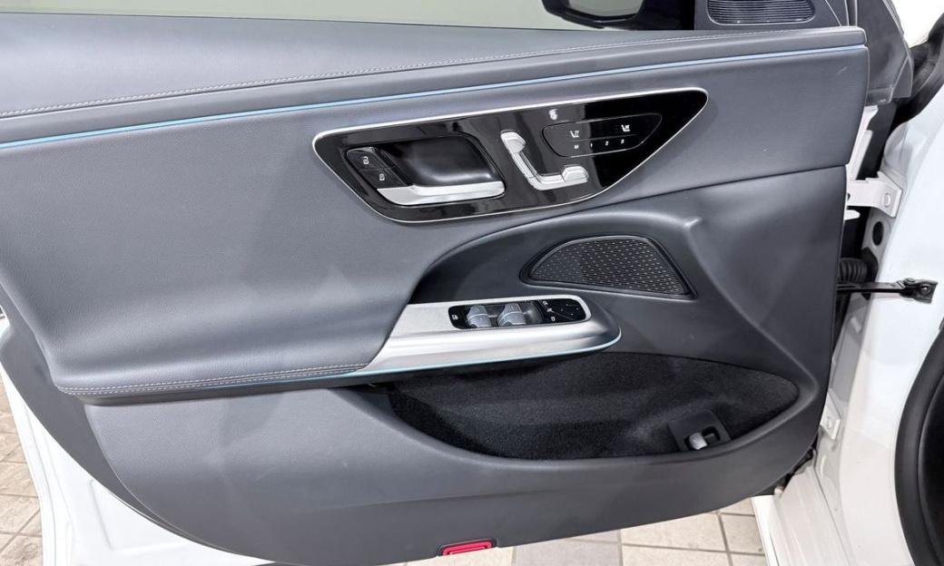 Mercedes-Benz E-Class E220d 4MATIC Exclusive, 2024